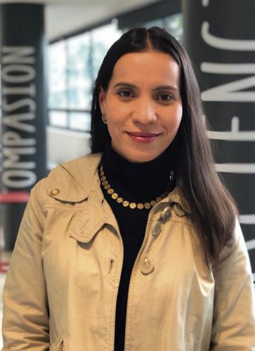 Alexandra-Pomares-363×500