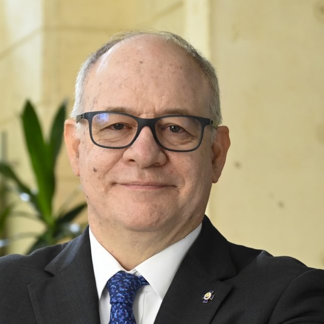 251121-Padre_Luis_Fernando_Munera-Rector-edit-84501